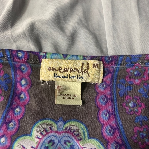 🌹2X$30🌹 One World Purple Multicolor Top Size M - Picture 8 of 10